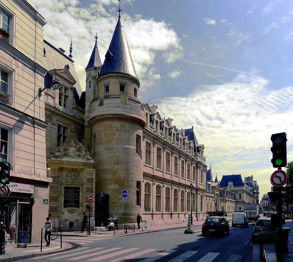 Architect'S Duplex - Haut Marais Paris 0*,
